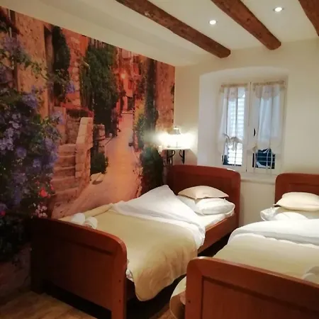 Apartament Teta Jadre